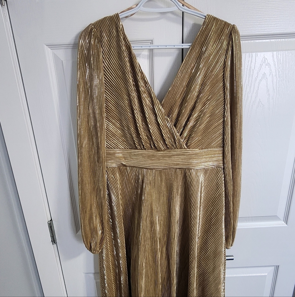 Le Chateau Gold Long Sleeve Dress